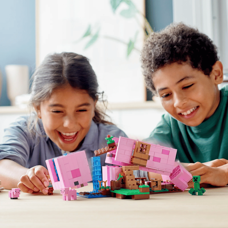 Piggy House Set - 490pcs Interlocking Building Blocks